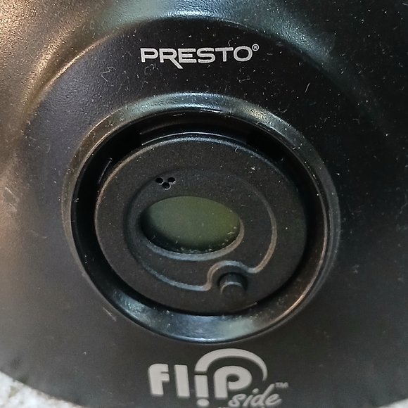 Non-Stick Black Waffle Maker - Picture 4 of 4